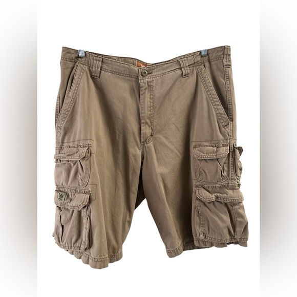 Tan Lee cargo shorts - Picture 1 of 3